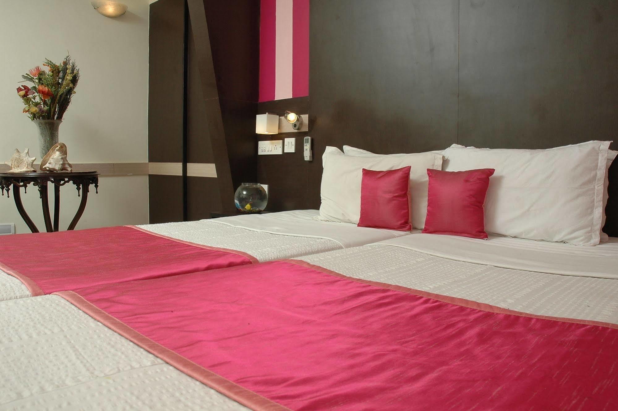 Istay Hotels Infantry Road Bangalore Eksteriør bilde